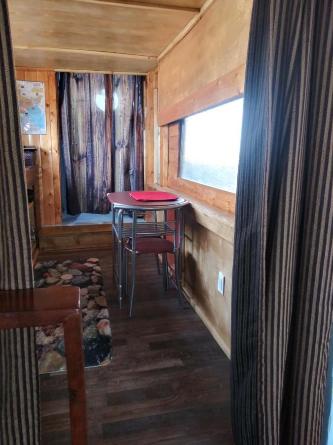 La Loma Del Chivo Llc Stone Cottage Alternative Building Marathon Exteriör bild